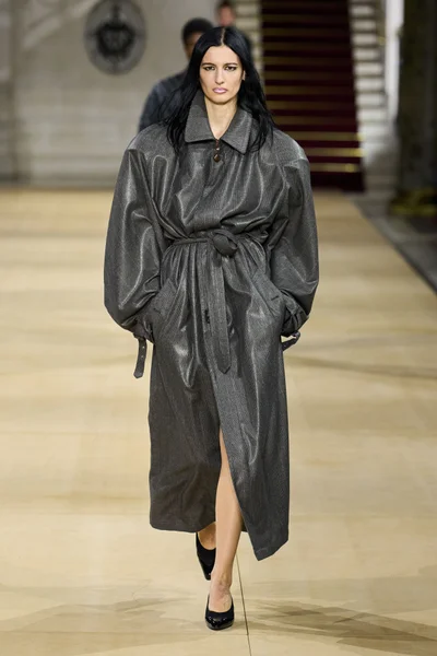 Look 13